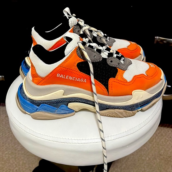 Balenciagas size 37, Triple S - Picture 2 of 3